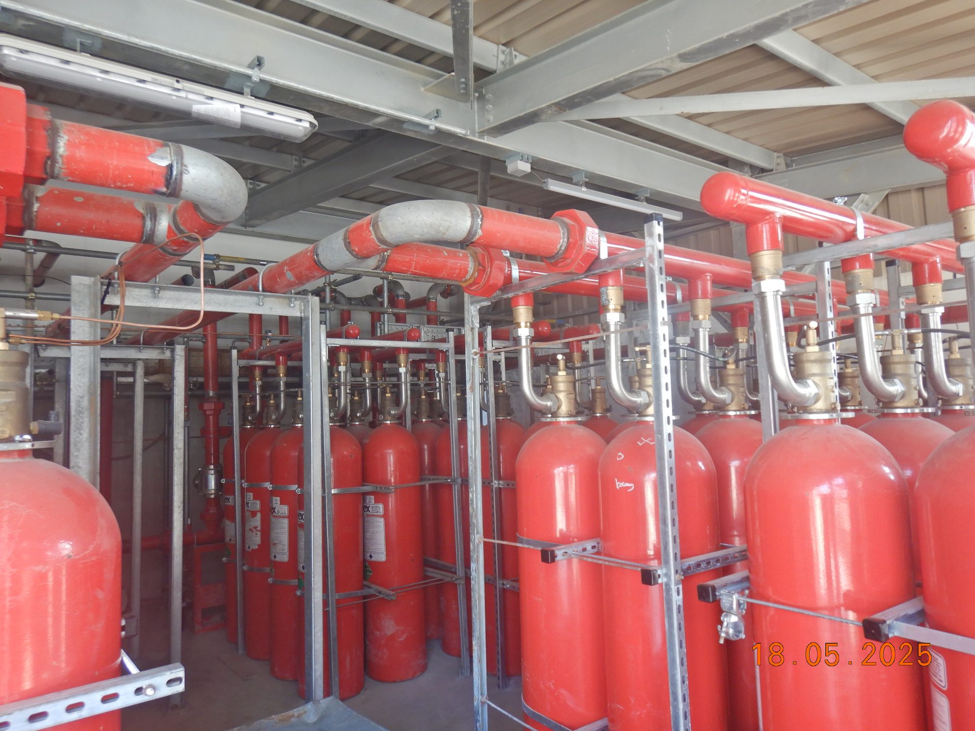 Instalasi sistem fire suppression FM200